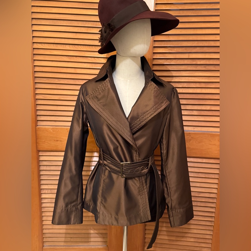 Donna Degnan Classic Brown Trench Coat with Belted Waist and Wide Lapel Sz 6